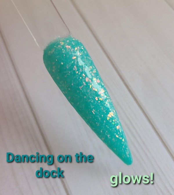 Nail polish swatch / manicure of shade Great Lakes Dips Dancing on the Dock