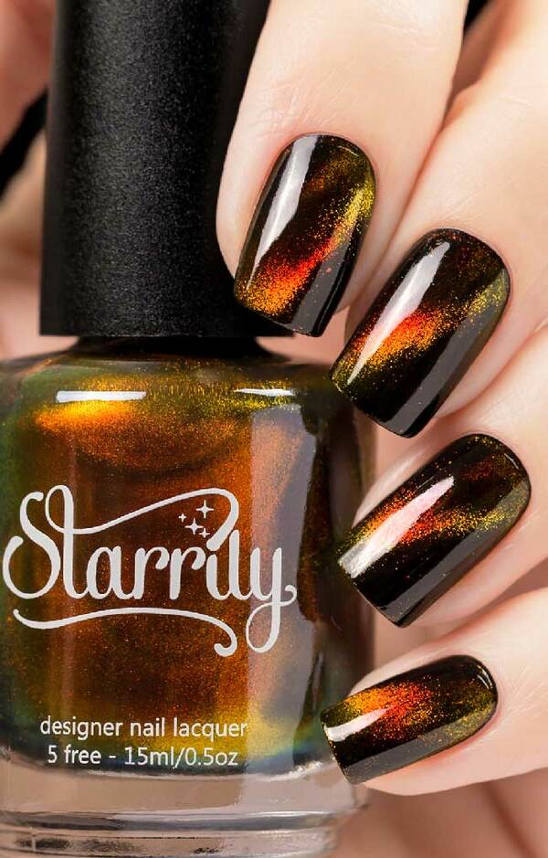 Nail polish swatch / manicure of shade Starrily Magma