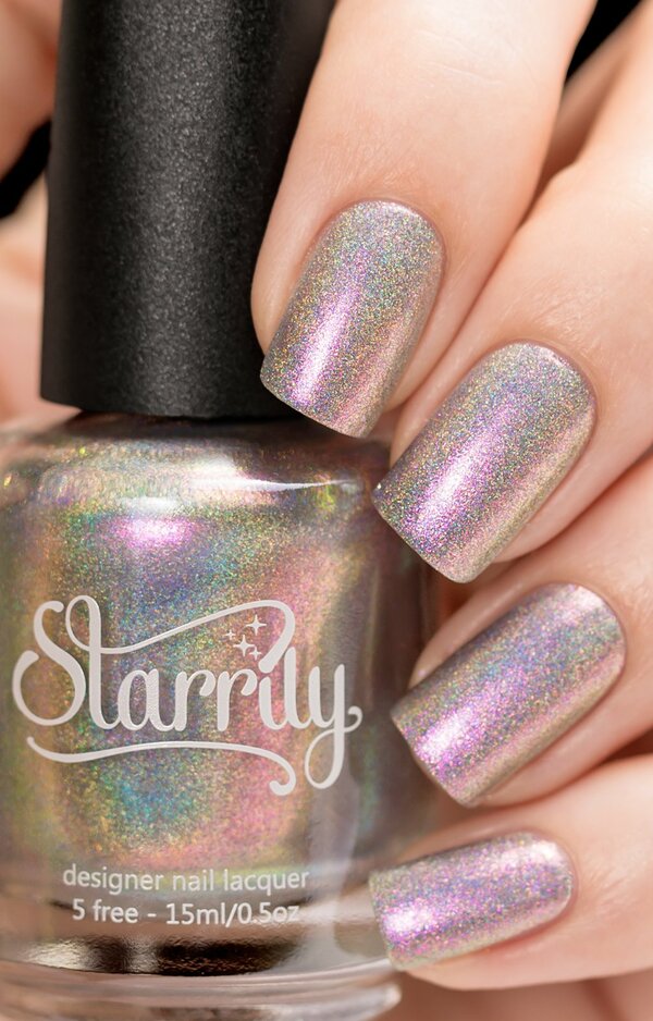 Nail polish swatch / manicure of shade Starrily Hypernova