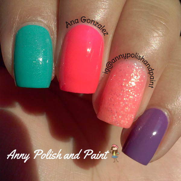 Nail polish swatch / manicure of shade Bonita Smashin' Fashion