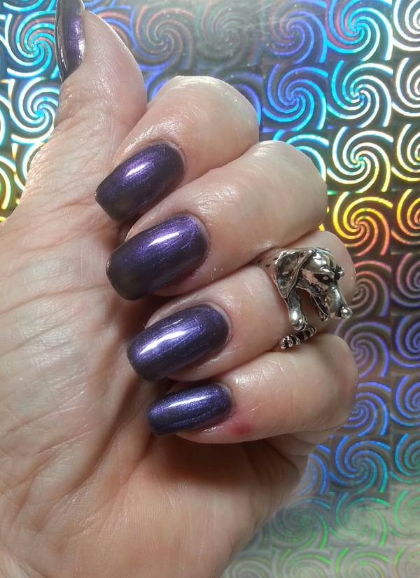 Nail polish swatch / manicure of shade Kleancolor Diva-Tomboy