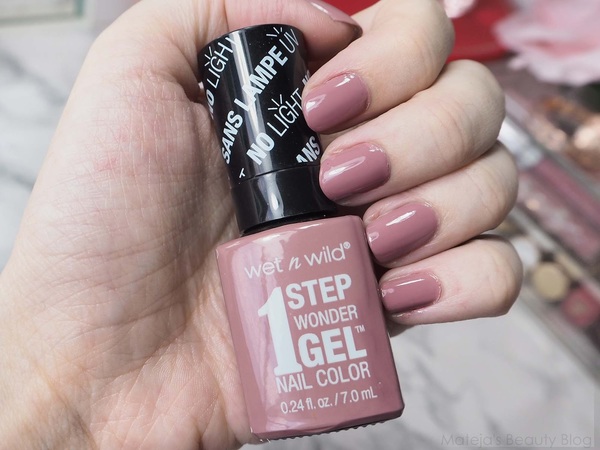 Nail polish swatch / manicure of shade wet n wild Stay Classy