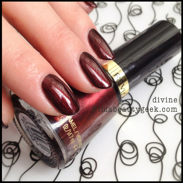 Nail polish swatch / manicure of shade Revlon Divine