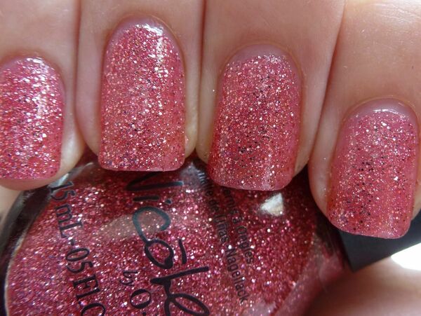 Nail polish swatch / manicure of shade Nicole by OPI Wear Something Spar-Kylie
