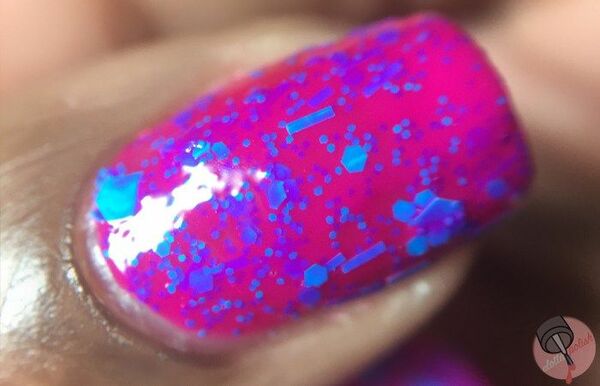 Nail polish swatch / manicure of shade Bitzy Garden Gnome