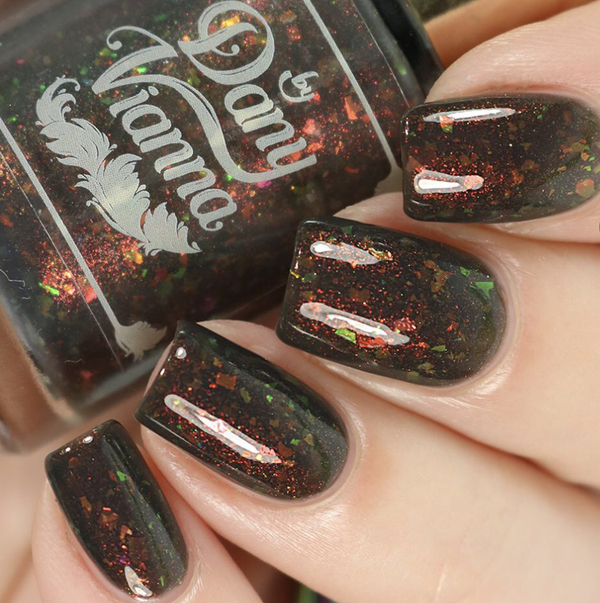 Nail polish swatch / manicure of shade Dany Vianna The Phantom of the Opera is Here!