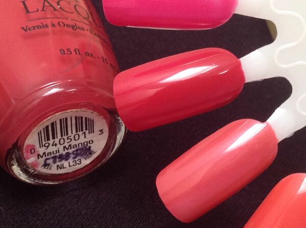 Nail polish swatch / manicure of shade OPI Maui Mango