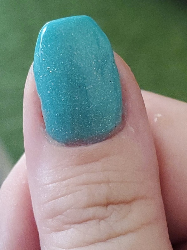 Nail polish swatch / manicure of shade Revel Teplo