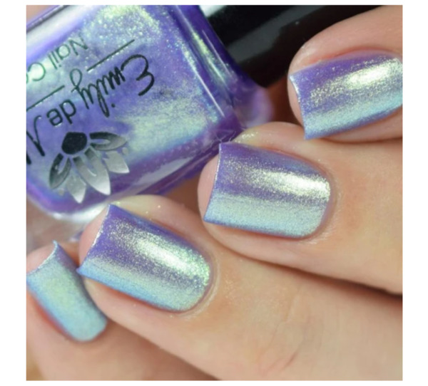 Nail polish swatch / manicure of shade Emily de Molly Savvy Trinket