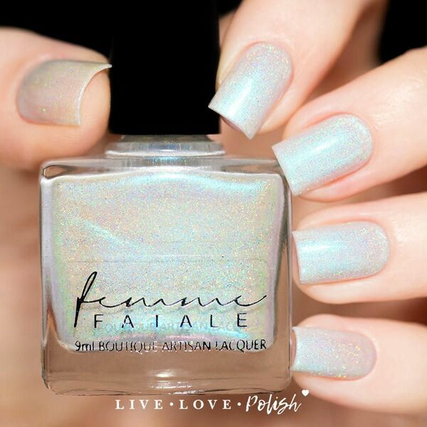 Nail polish swatch / manicure of shade Femme Fatale Silent Snowfall