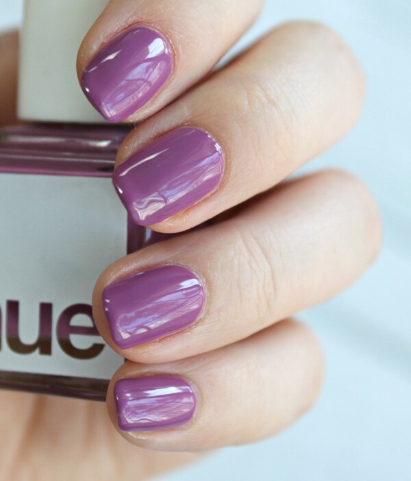 Nail polish swatch / manicure of shade SquareHue Tomorrowland (1939)