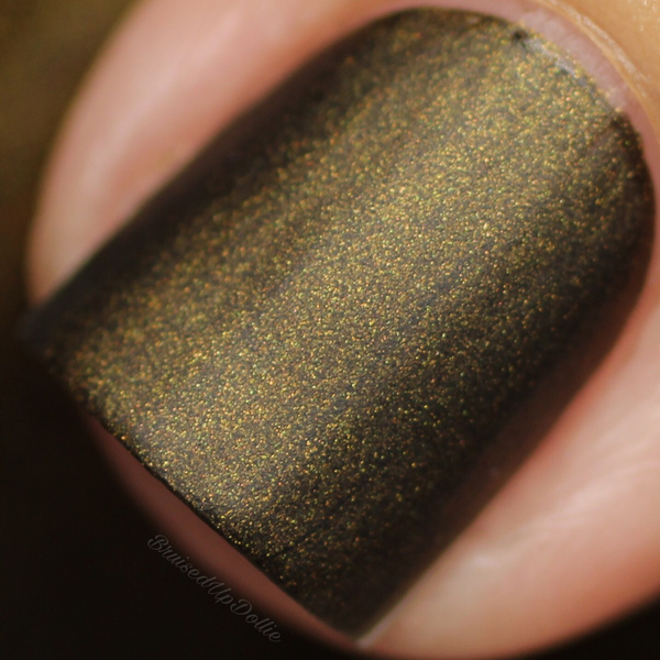 Nail polish swatch / manicure of shade SquareHue Palmas