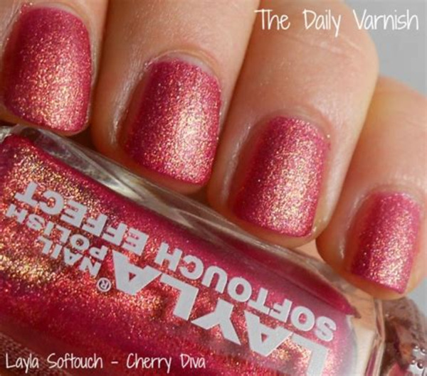Nail polish swatch / manicure of shade Layla Cherry Diva