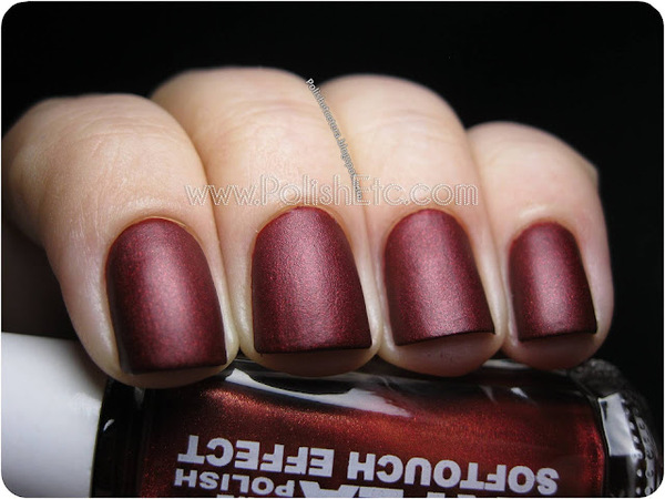 Nail polish swatch / manicure of shade Layla Queen Bordeaux