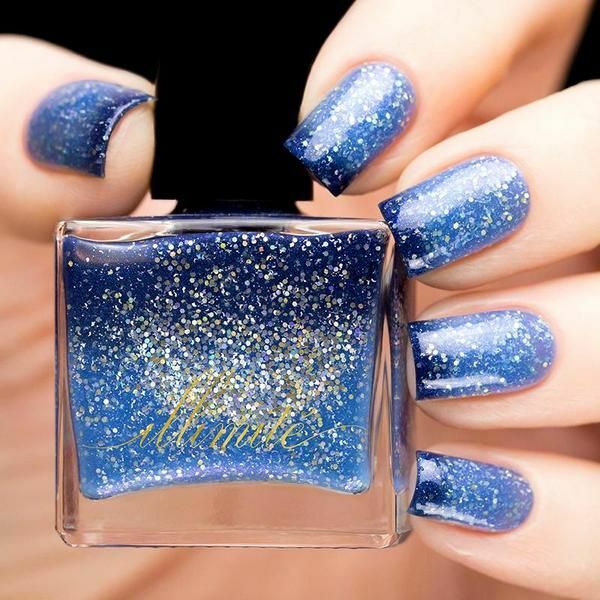 Nail polish swatch / manicure of shade illimité Starry Night