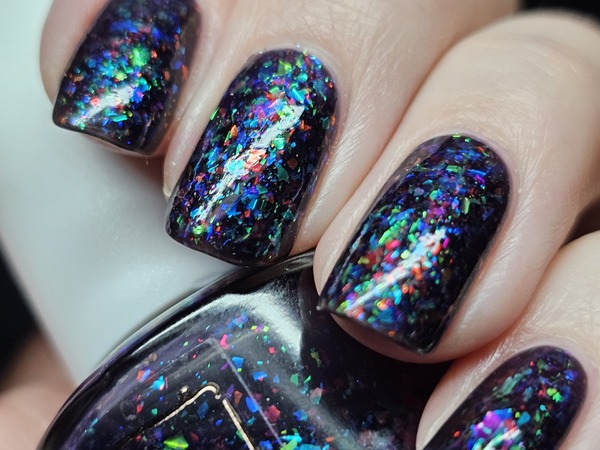 Nail polish swatch / manicure of shade Cuticula Dragon Glass