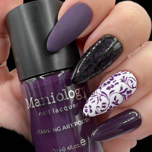 Nail polish swatch / manicure of shade Maniology Lunar Lines