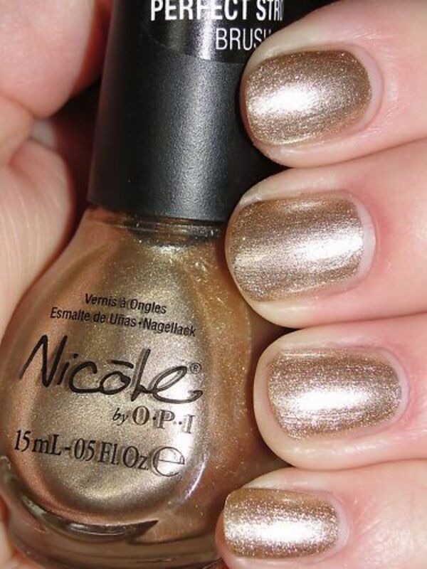 Nail polish swatch / manicure of shade Nicole by OPI The Next CEO