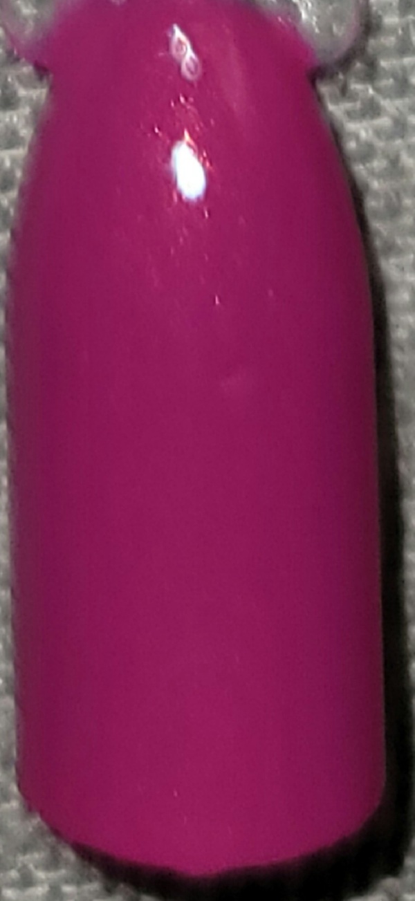 Nail polish swatch / manicure of shade Sally Hansen Twisted Pink