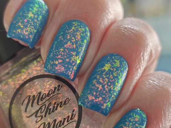 Nail polish swatch / manicure of shade Moonshine Mani I Saw The Shine