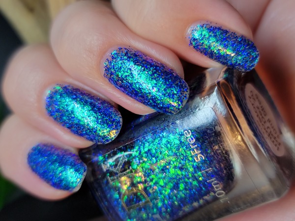 Nail polish swatch / manicure of shade Esmaltes da Kelly The Impostor