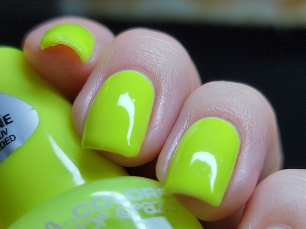 Nail polish swatch / manicure of shade L.A.Colors Day Glow