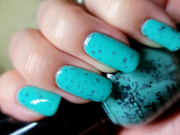 Nail polish swatch / manicure of shade Kleancolor Chic Teal
