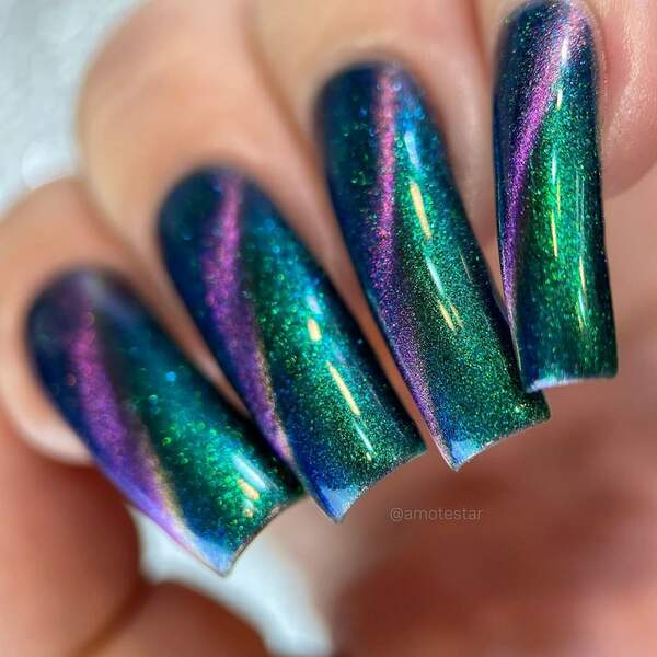 Nail polish swatch / manicure of shade Penelope Luz Well, Well