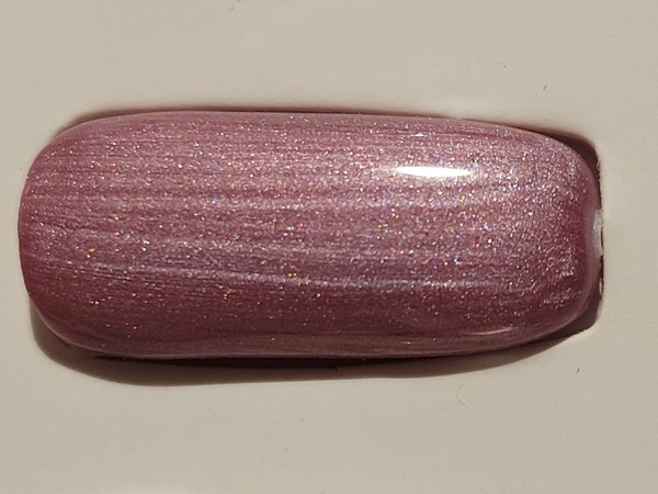 Nail polish swatch / manicure of shade Gelaze Chrome is Where the Heart is