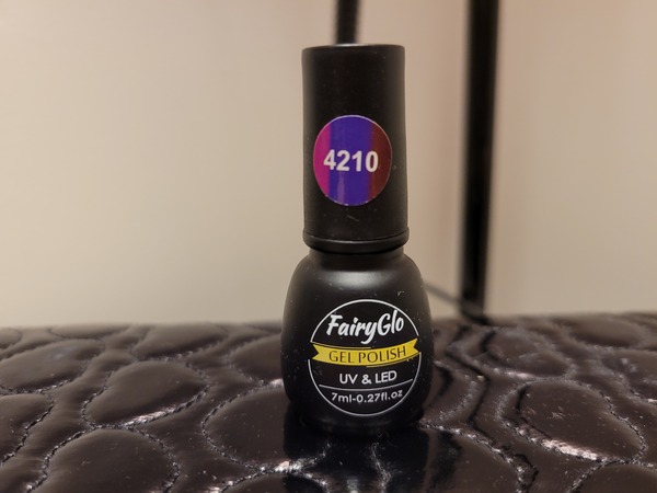 Nail polish swatch / manicure of shade Fairy Glo 4210
