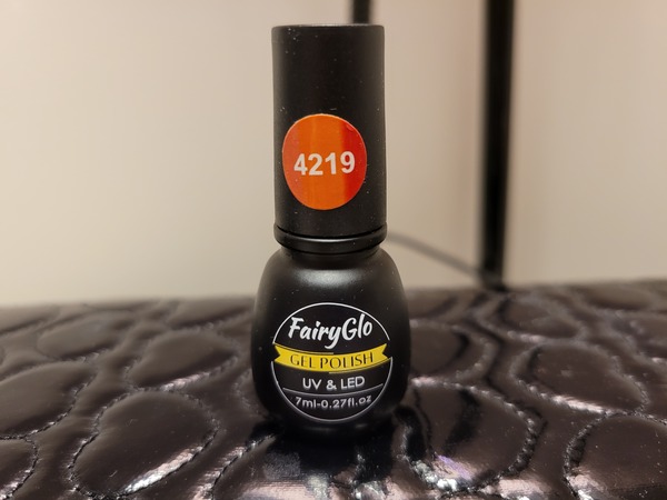 Nail polish swatch / manicure of shade Fairy Glo 4219