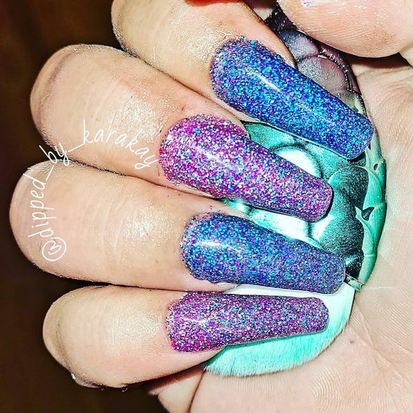 Nail polish swatch / manicure of shade 2Chicks1Dip Nipsy Tipsy