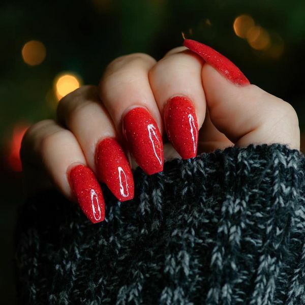 Nail polish swatch / manicure of shade ConfiDips Reindeer Games