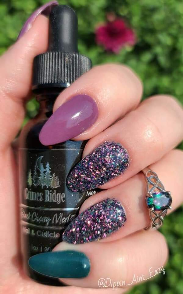 Nail polish swatch / manicure of shade Sparkle and Co. Wander Woman