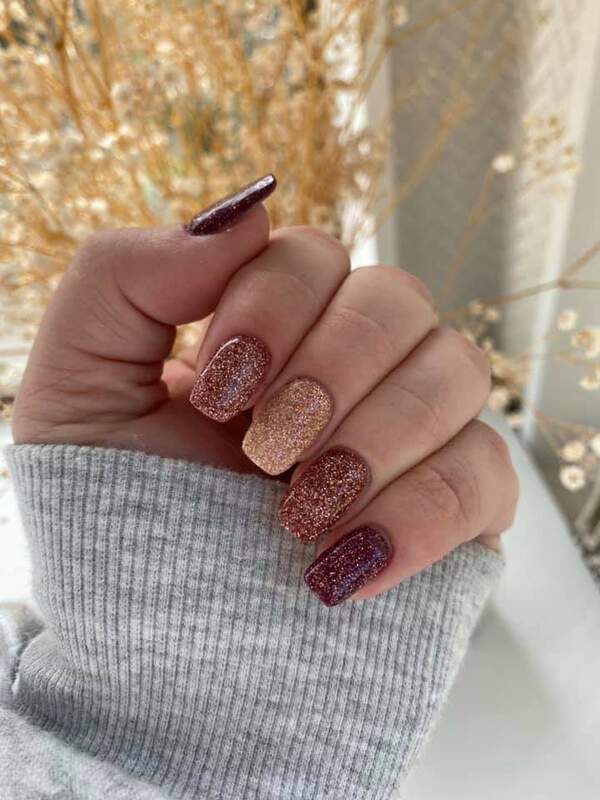 Nail polish swatch / manicure of shade Sparkle and Co. Walk of Fame