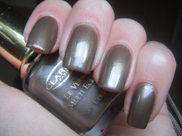 Nail polish swatch / manicure of shade Clarins Candied Chestnut