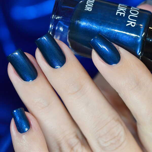 Nail polish swatch / manicure of shade Colour Alike Casablanca