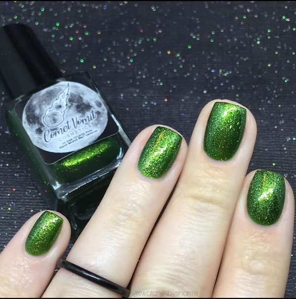 Nail polish swatch / manicure of shade Comet Vomit I Want to BeLEAF