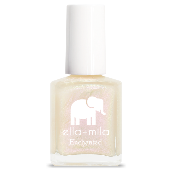 Nail polish swatch / manicure of shade Ella and Mila Everglow