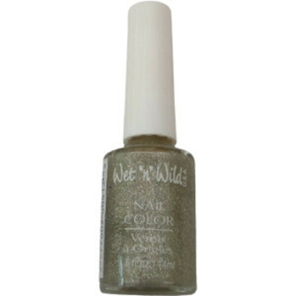 Nail polish swatch / manicure of shade wet n wild 413