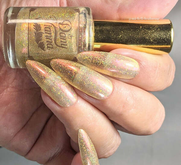 Nail polish swatch / manicure of shade By Dany Vianna Fairylights