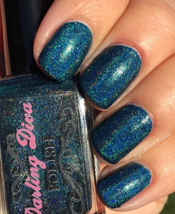 Nail polish swatch / manicure of shade Darling Diva Francis