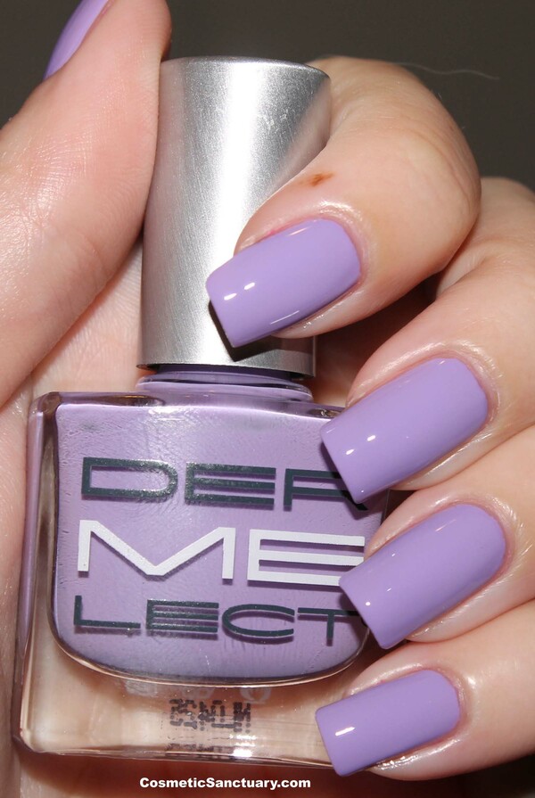 Nail polish swatch / manicure of shade Dermelect Luxurious