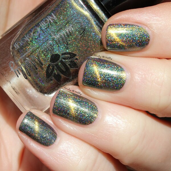 Nail polish swatch / manicure of shade Emily de Molly Clear Minded