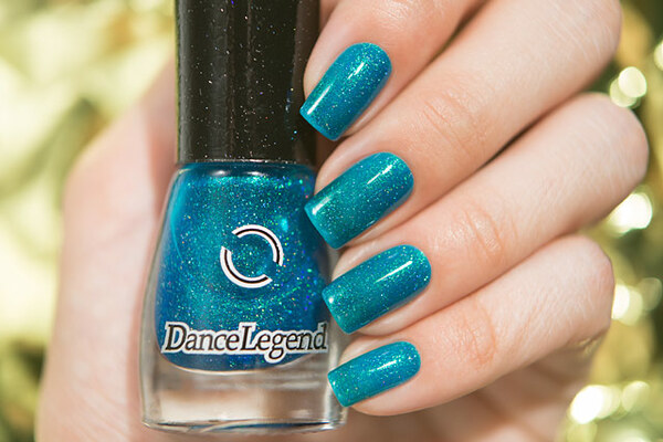 Nail polish swatch / manicure of shade Dance Legend Tesseract 11