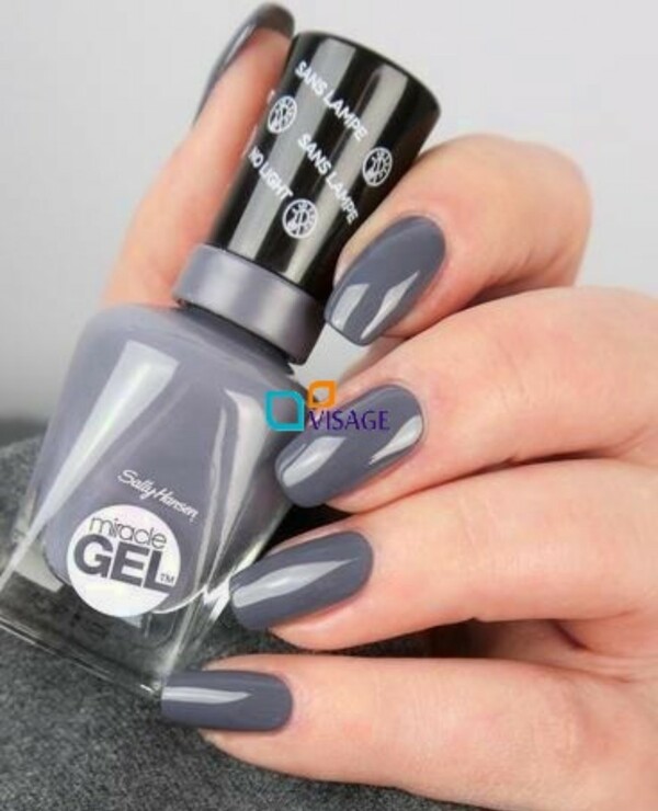 Nail polish swatch / manicure of shade Sally Hansen Miracle Gel Slate-r Girl