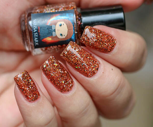 Nail polish swatch / manicure of shade Esmaltes da Kelly Sansa Stark