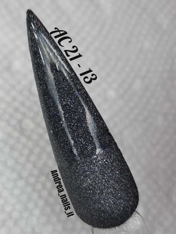 Nail polish swatch / manicure of shade Revel AC21-13