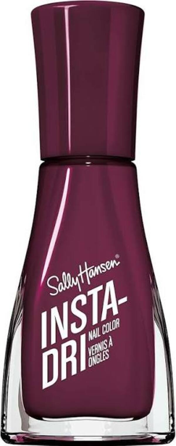 Nail polish swatch / manicure of shade Sally Hansen Zip Wine