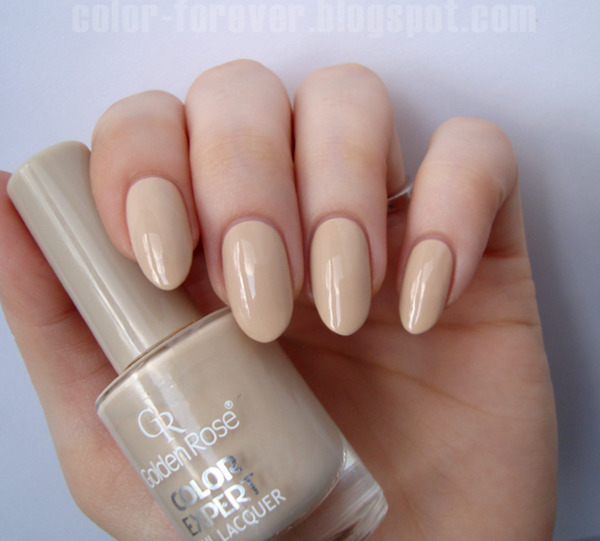 Nail polish swatch / manicure of shade Golden Rose 05